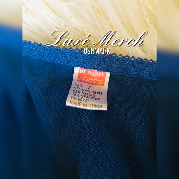 👙 Elegant Panty & Bra Set - Embroidered Stitching - Picture 3 of 7